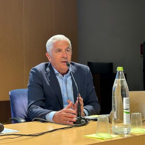 4. nicola de luca